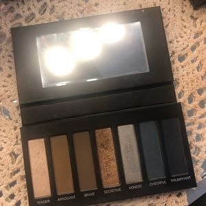 Younique Addiction pallet 4